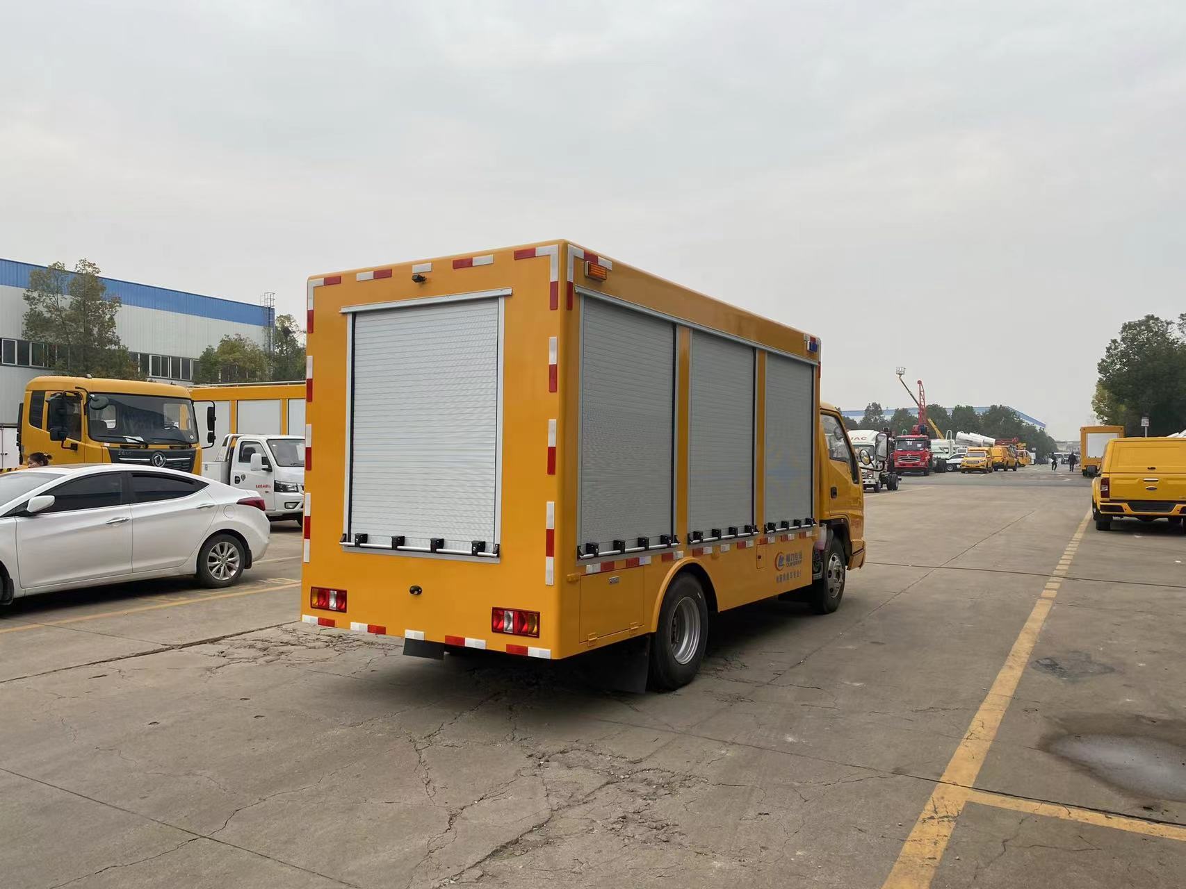 江铃救险车1000方(便携泵)