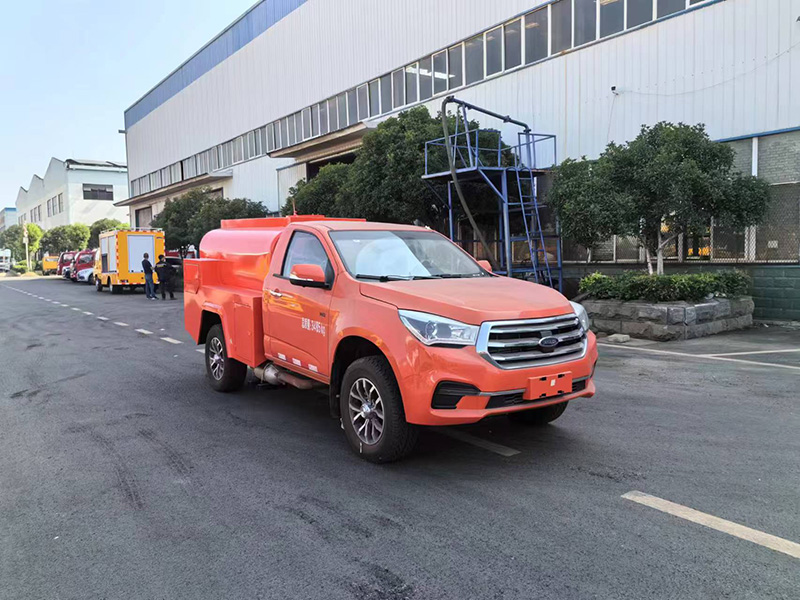 五十铃单排洒水车(细水雾泵)