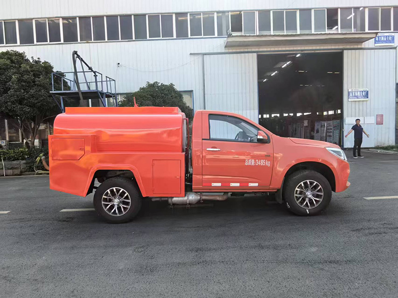 五十铃单排洒水车(细水雾泵)