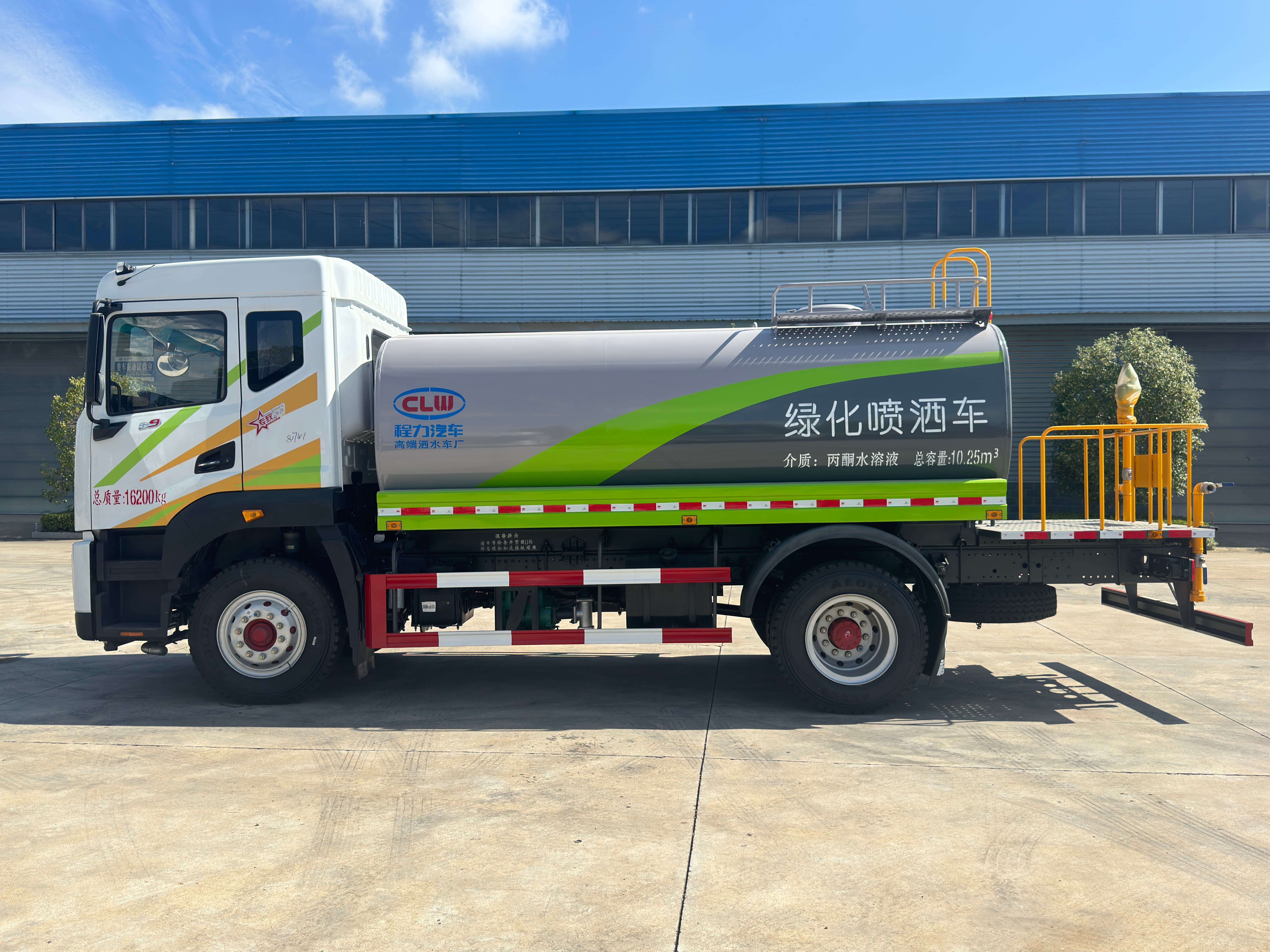 国六东风D9 12吨14吨洒水车